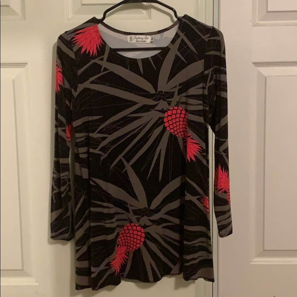 Fighting eel long sleeve top size S